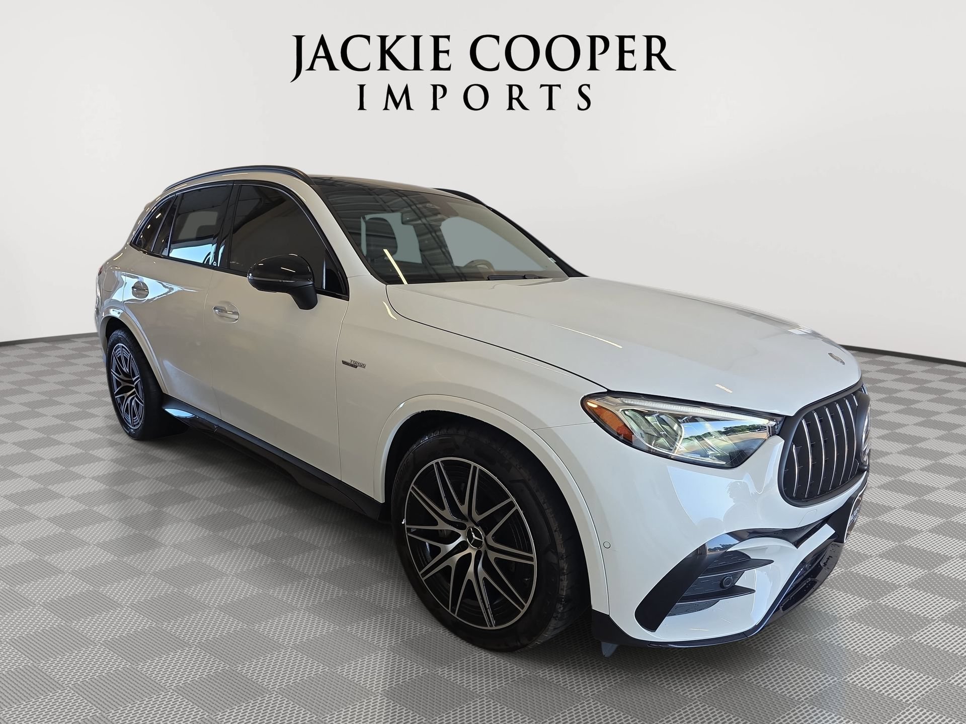 Used 2025 Mercedes-Benz GLC 43 AMG 4MATIC image 3