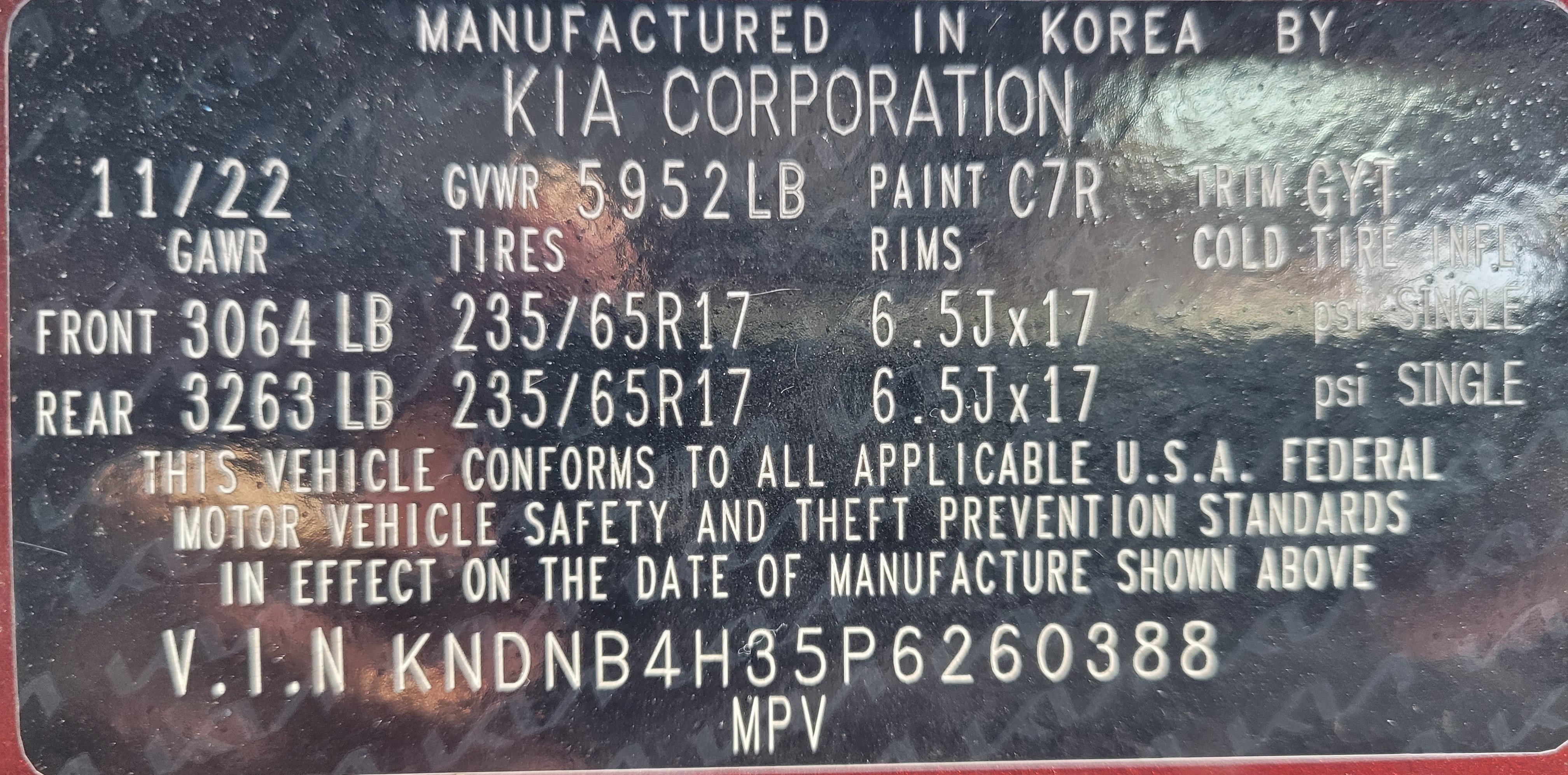 Used 2023 Kia Carnival LX FWD image 10