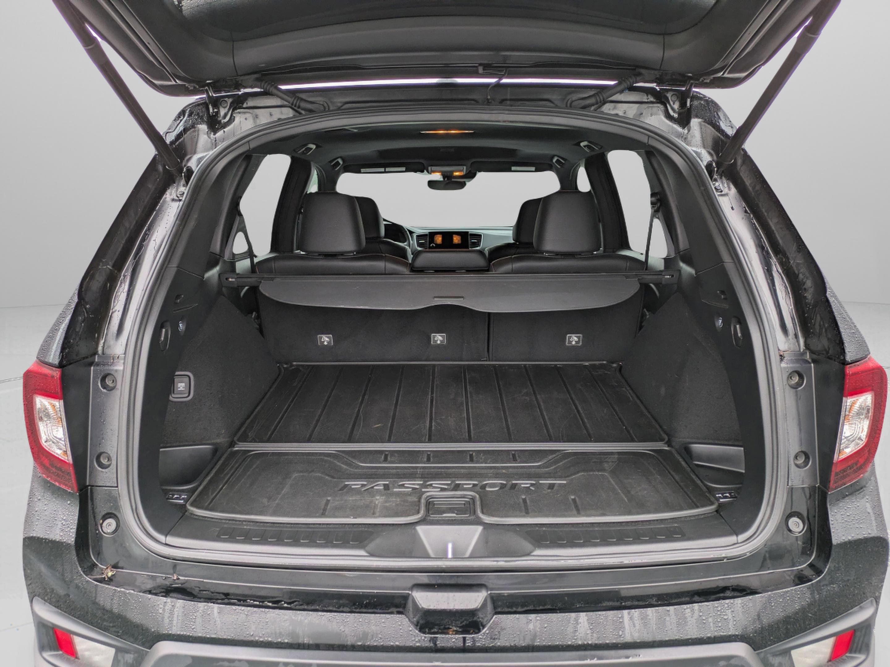 Used 2025 Honda Passport TrailSport image 9