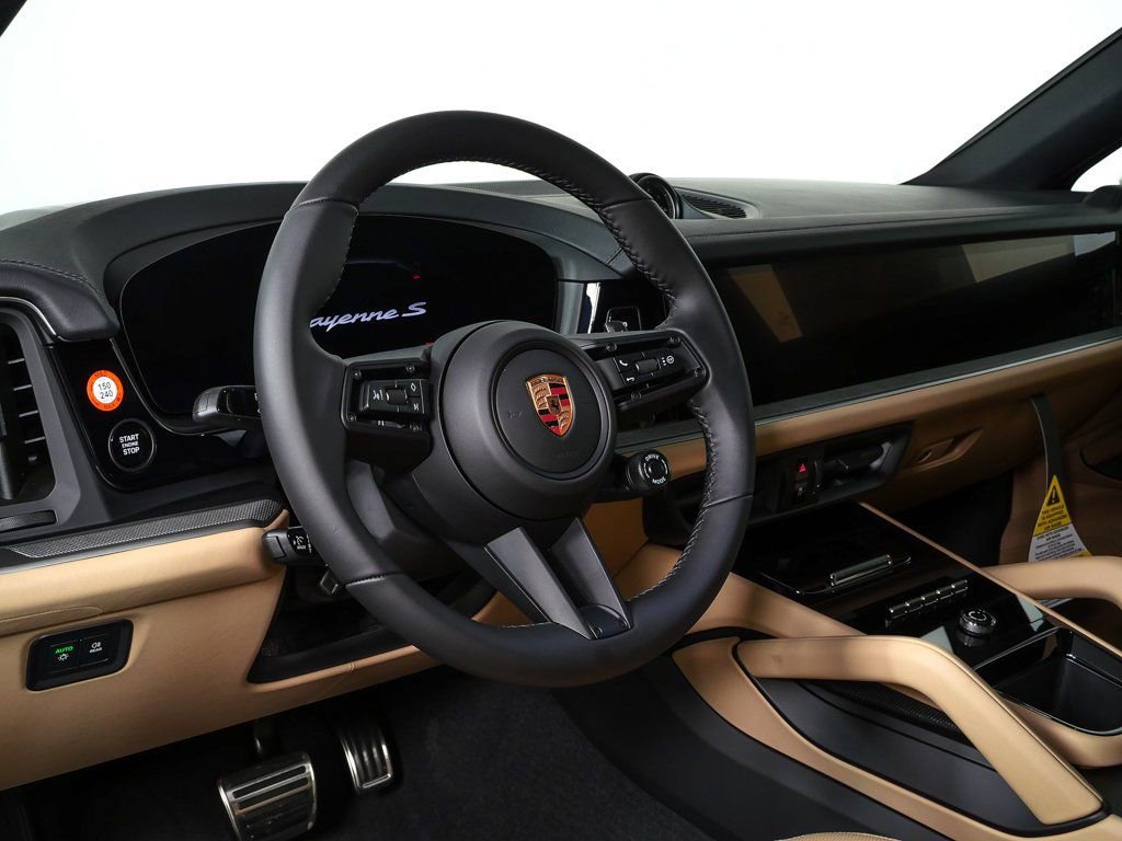 New 2026 Porsche Cayenne S image 4