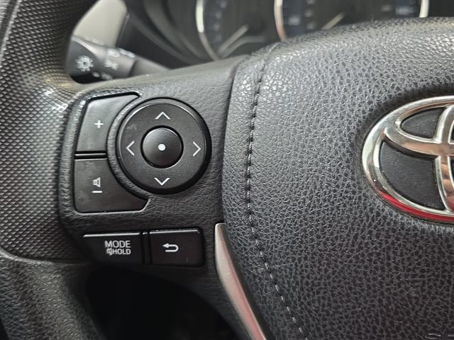 Used 2014 Toyota Corolla LE FWD image 16