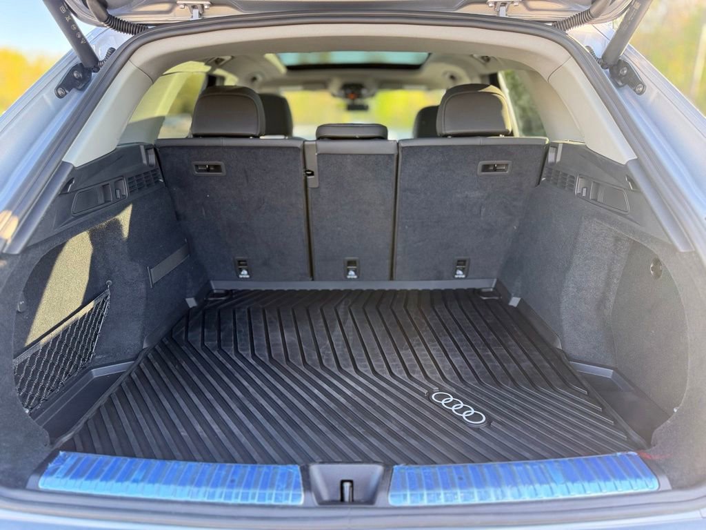 Used 2025 Audi Q5 Premium w/ Convenience Package AWD/4WD image 6