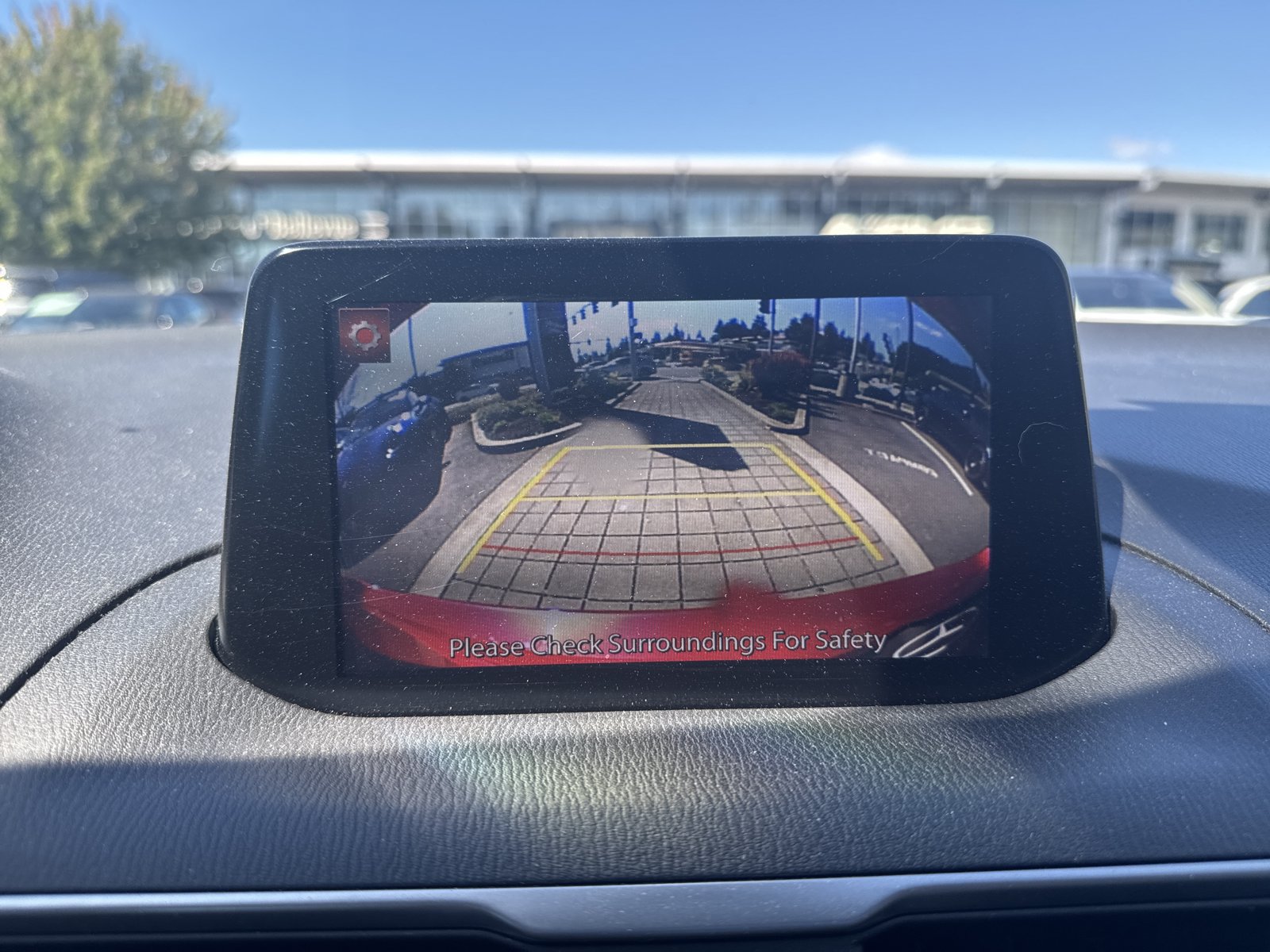 Used 2018 MAZDA MAZDA3 Touring FWD image 20
