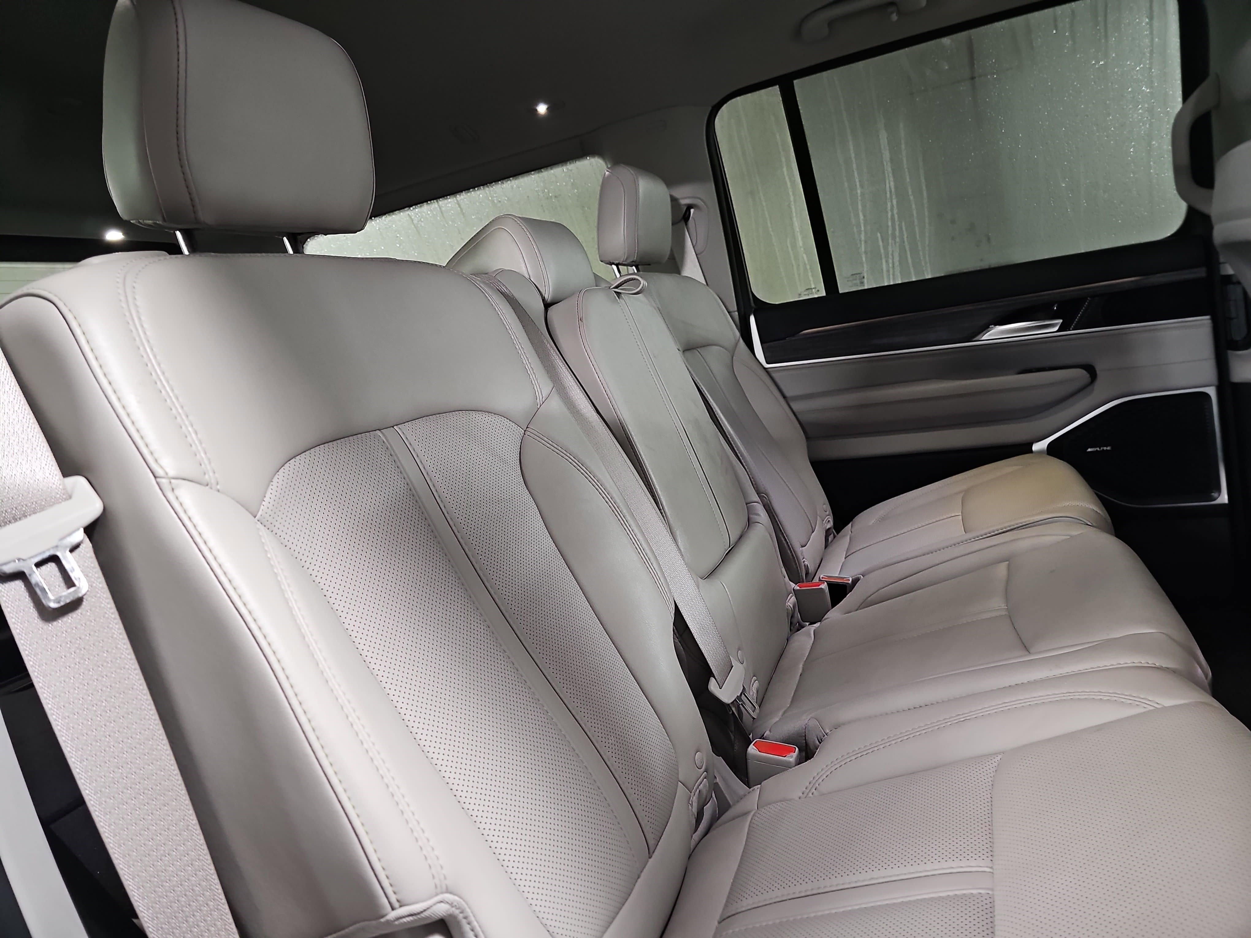 Used 2024 Jeep Wagoneer Series III image 12