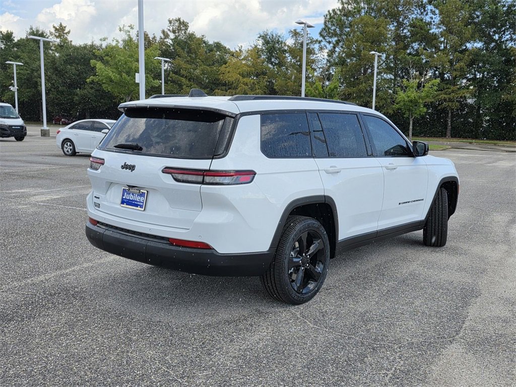 New 2025 Jeep Grand Cherokee L Altitude image 5