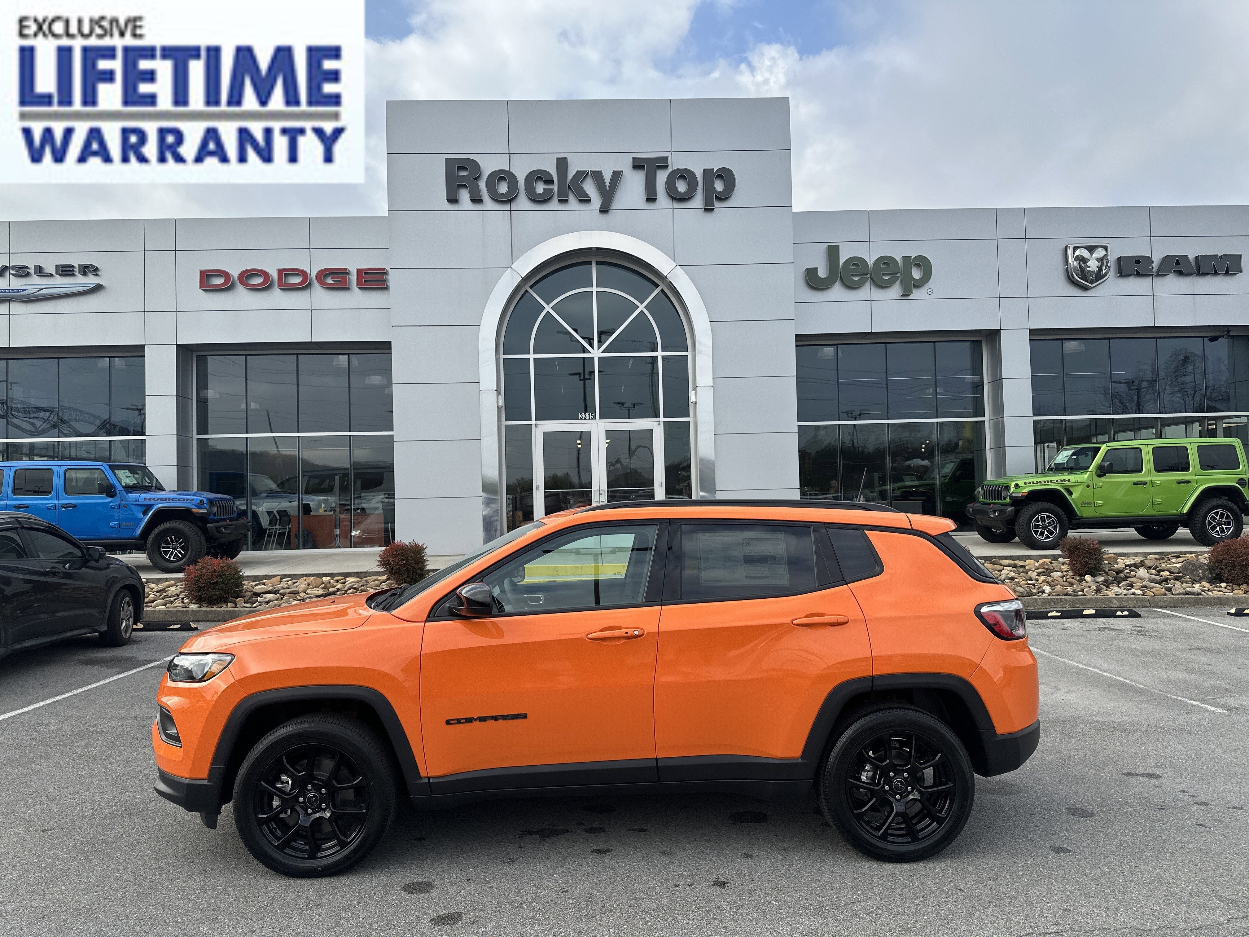 New 2026 Jeep Compass Latitude AWD/4WD image 1