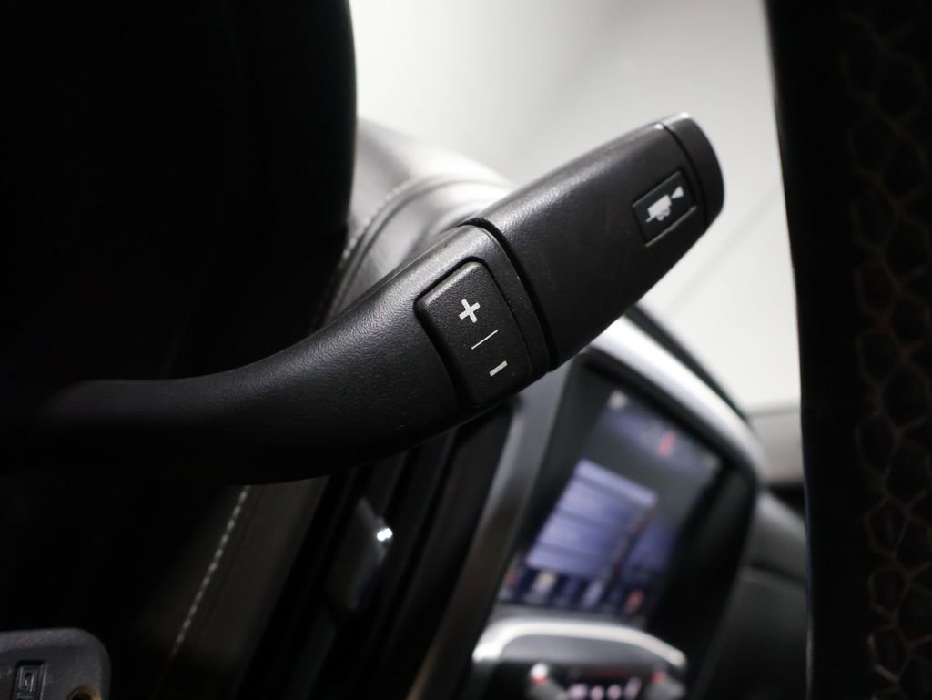 Used 2015 GMC Sierra 1500 SLT w/ SLT Crew Cab Value Package image 35