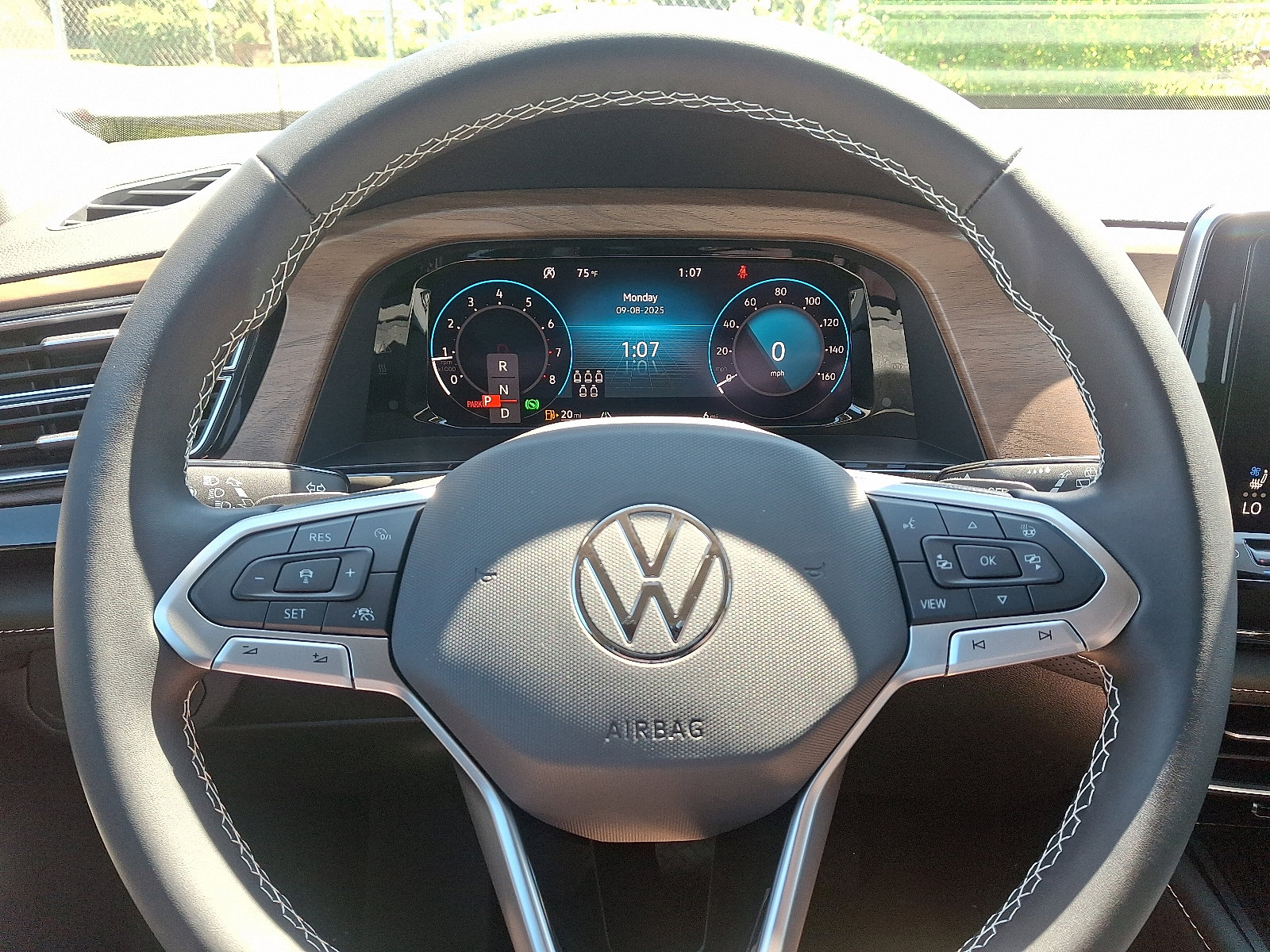 New 2026 Volkswagen Atlas SE image 13