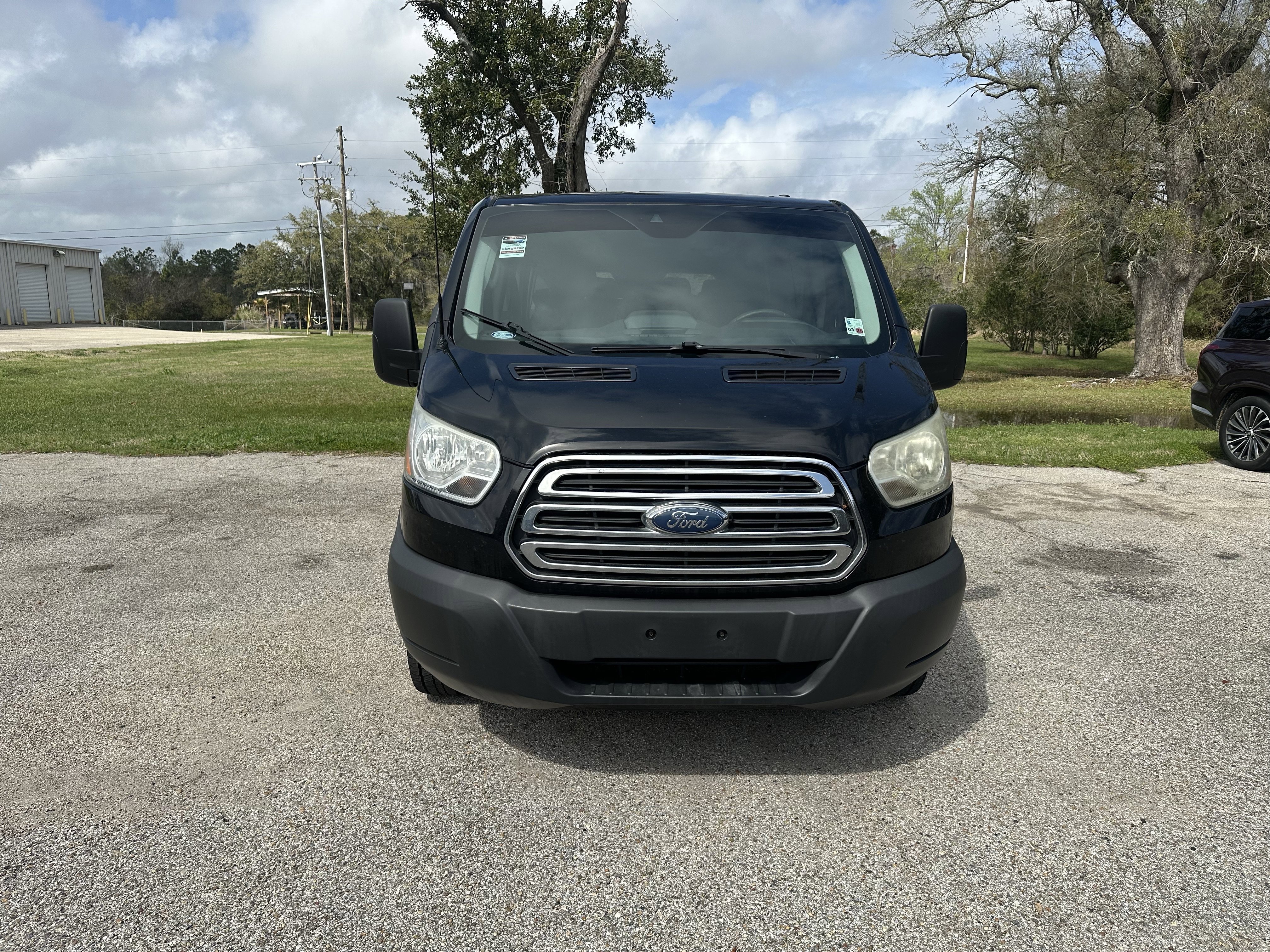 Used 2017 Ford Transit 350 XLT image 2