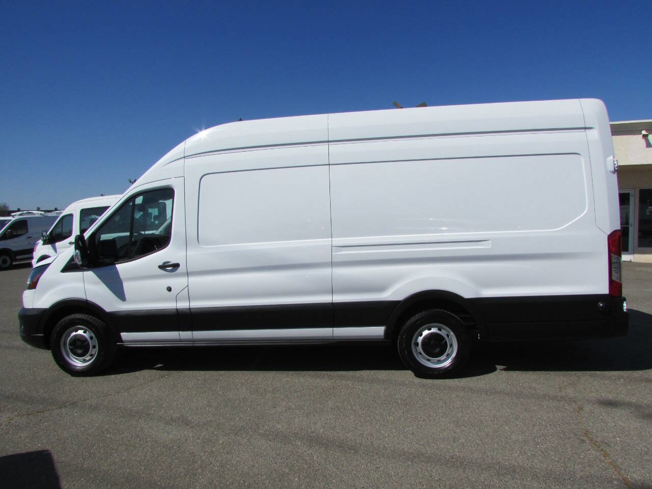 Used 2022 Ford Transit 350 148 High Roof Extended image 9