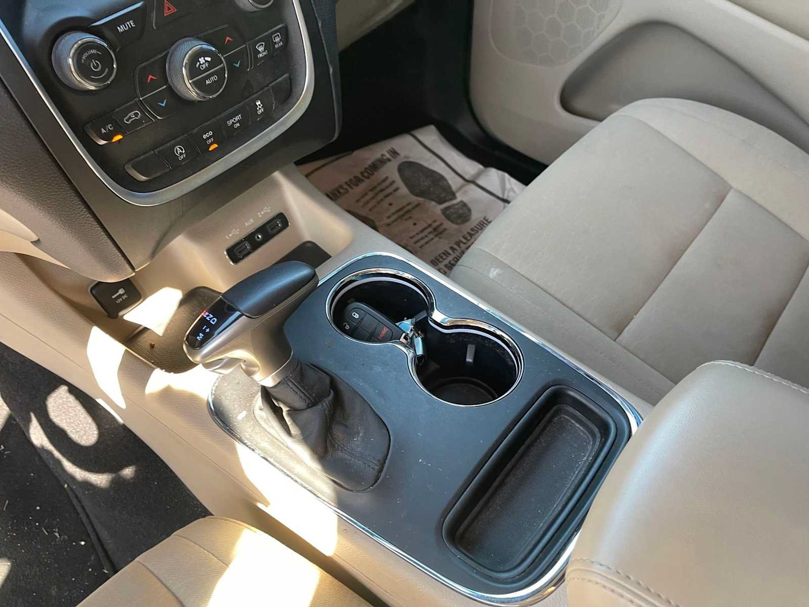 Used 2019 Dodge Durango SXT w/ 3rd Row Seating Group AWD/4WD image 17