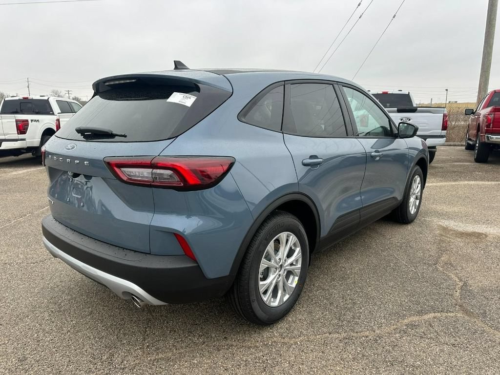 New 2026 Ford Escape Active w/ Cold Weather Package FWD image 3