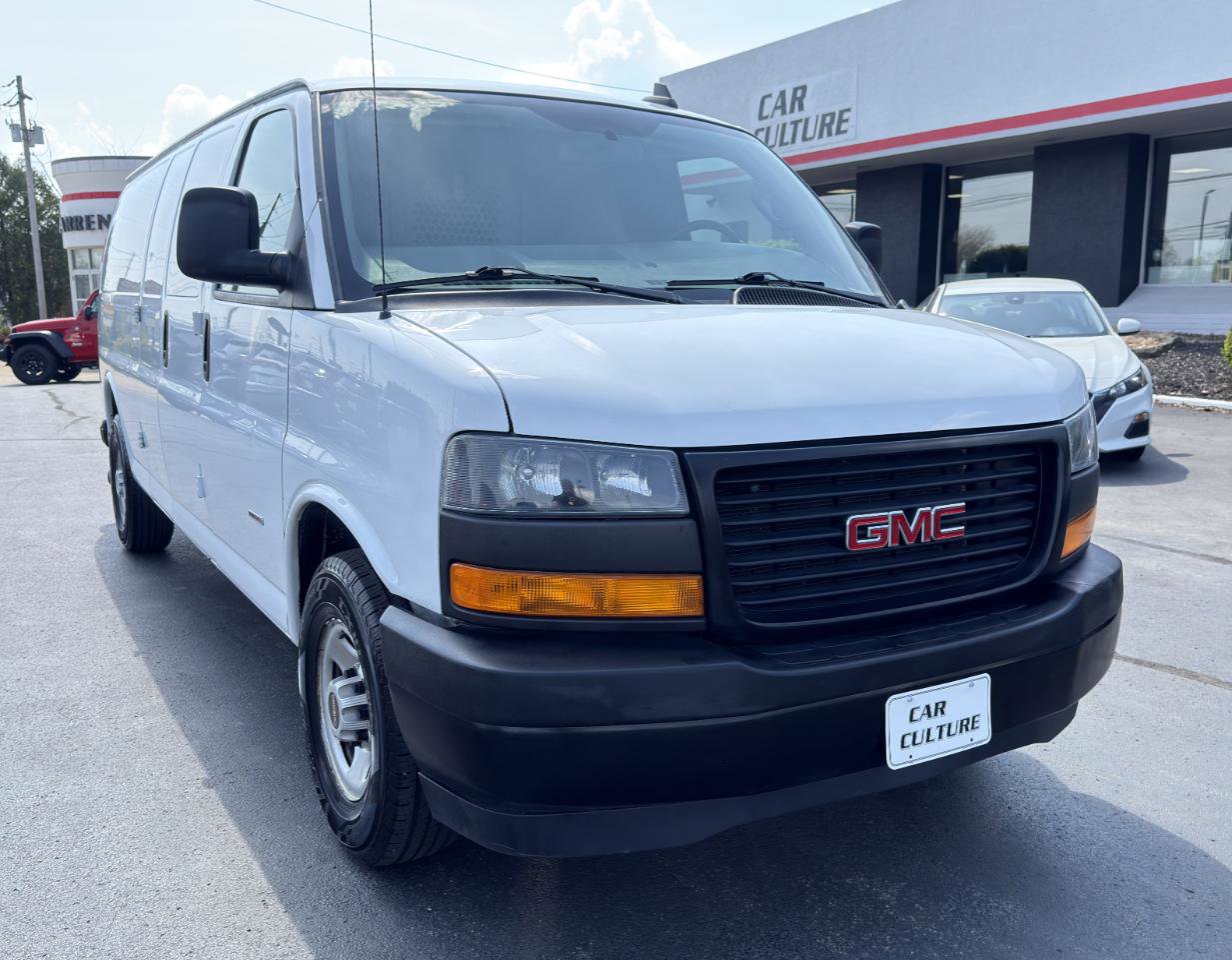 Used 2018 GMC Savana 2500 Extended RWD image 5