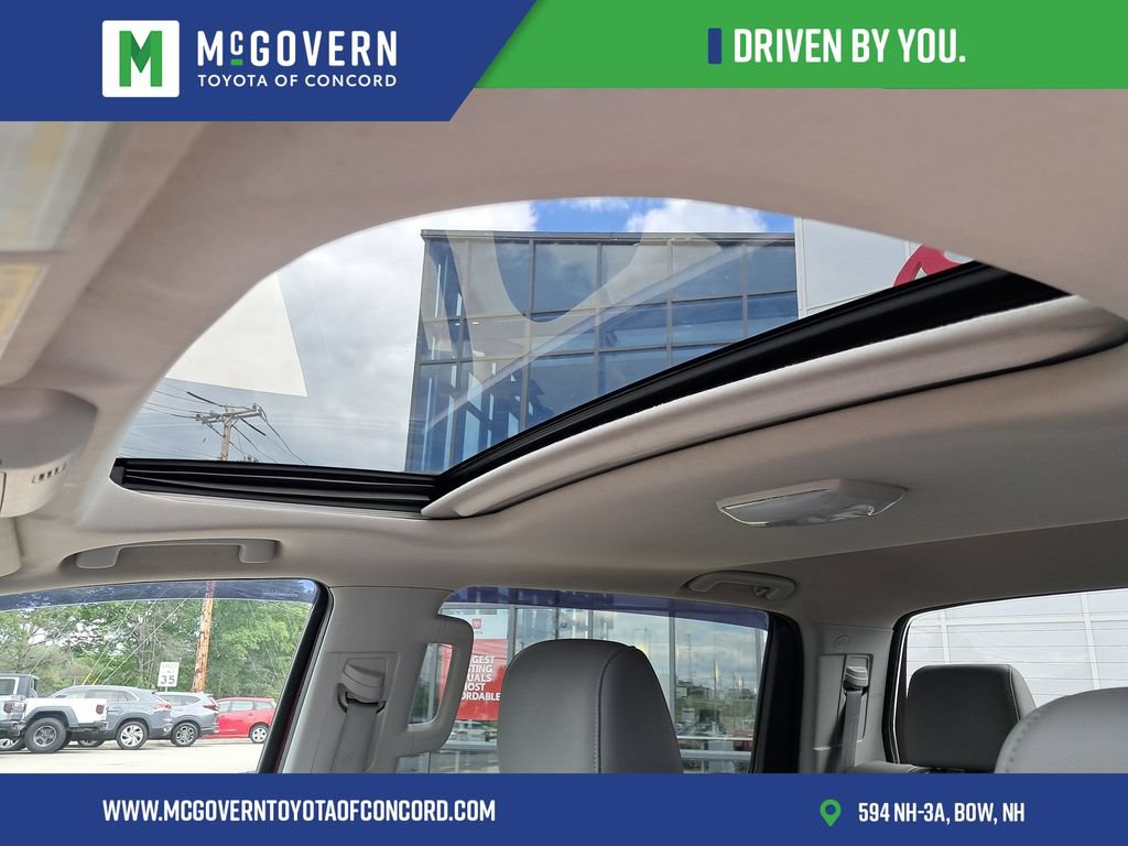 Used 2015 Toyota Tundra Limited w/ Limited Premium Package AWD/4WD image 13