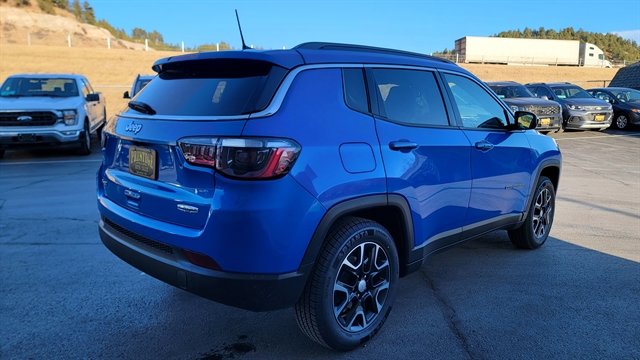 Used 2022 Jeep Compass Latitude image 5