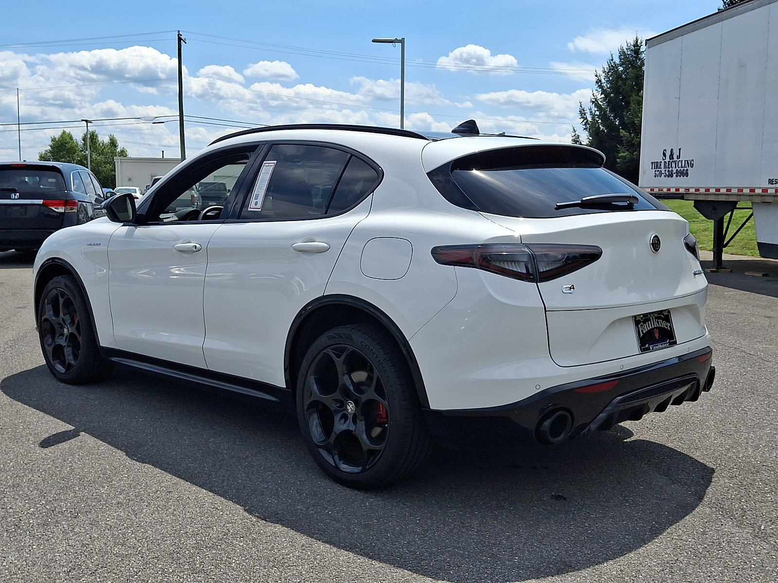 New 2025 Alfa Romeo Stelvio Sprint AWD/4WD image 4