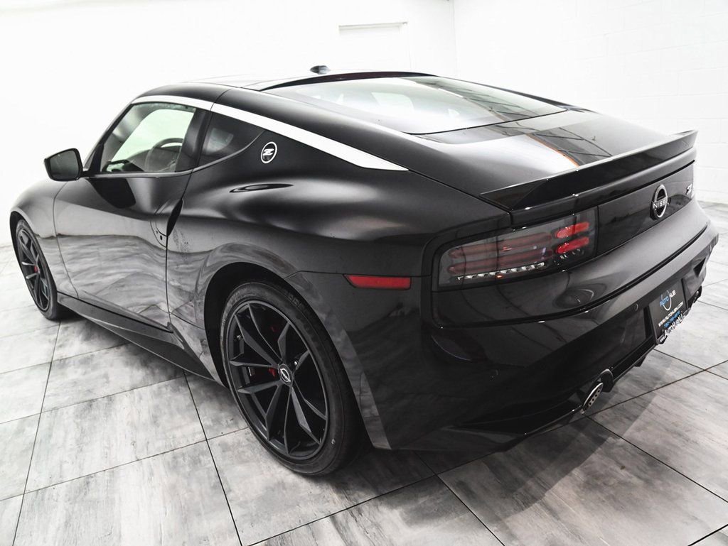 Used 2025 Nissan Z Performance w/ Floor Mat Package image 4