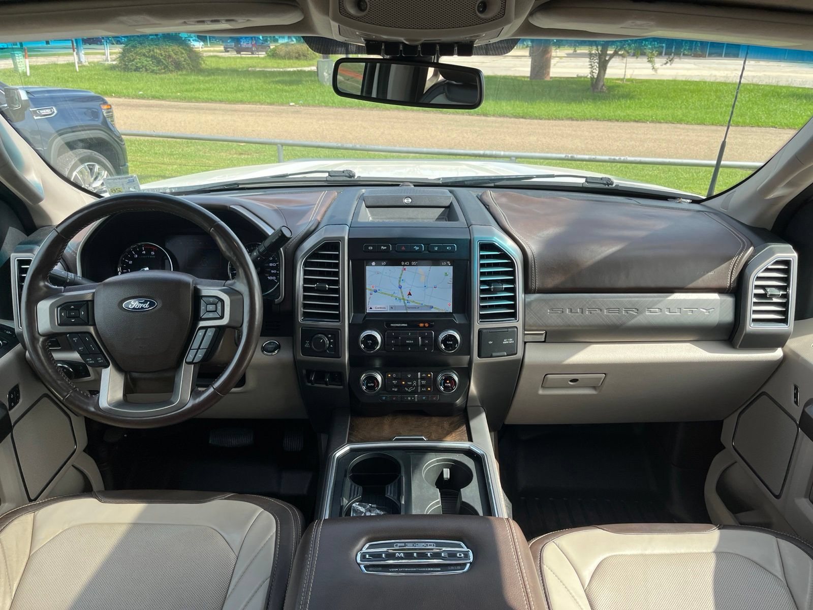 Used 2019 Ford F350 Limited AWD/4WD image 9
