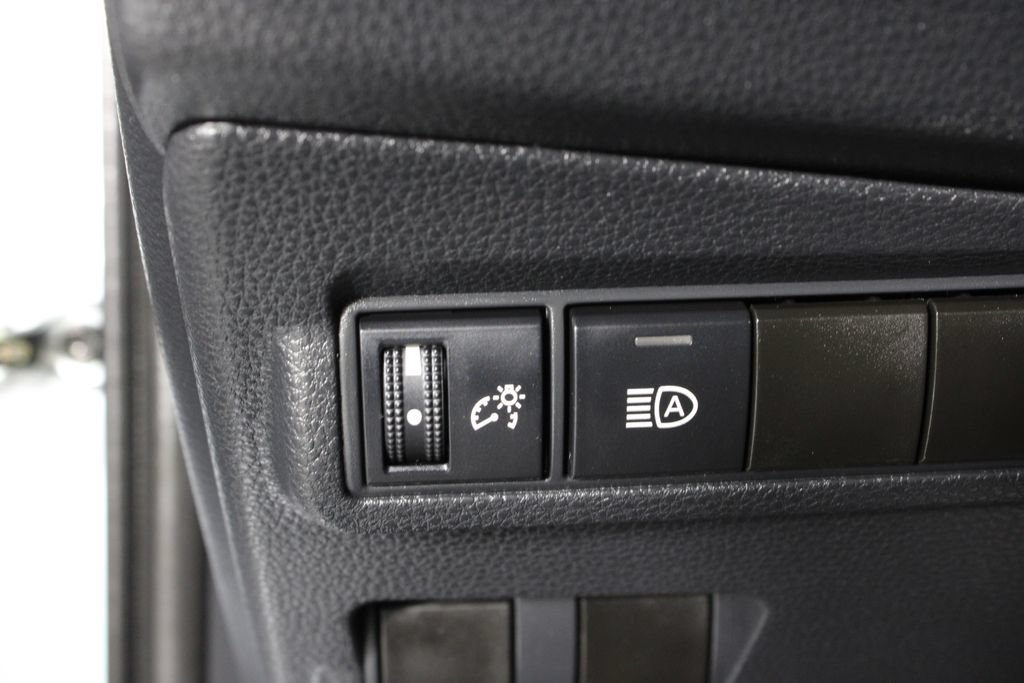 Used 2024 Toyota Corolla Cross XLE FWD image 22