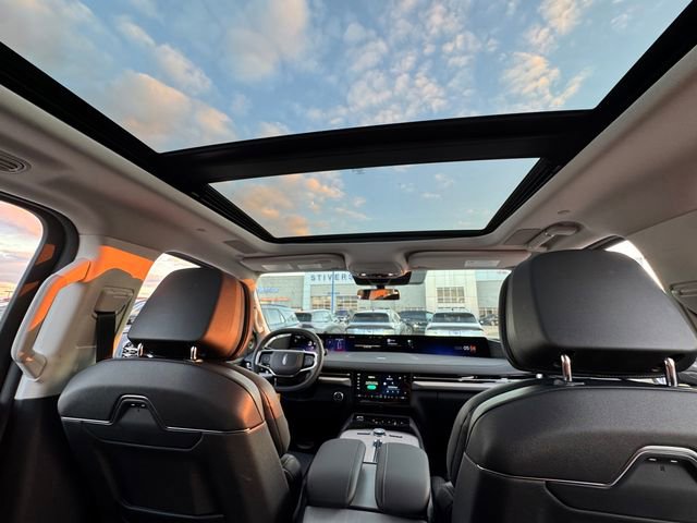 New 2025 Lincoln Navigator Reserve image 17