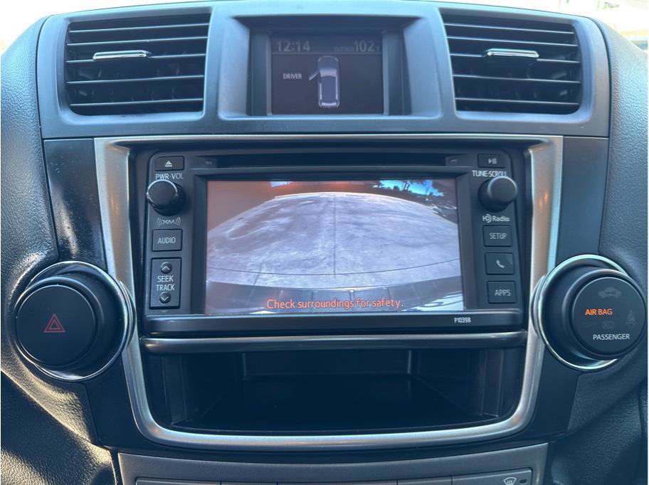 Used 2013 Toyota Highlander SE AWD/4WD image 30
