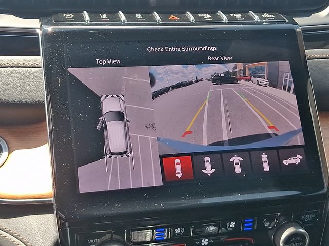 Used 2025 Jeep Grand Cherokee L Summit AWD/4WD image 18
