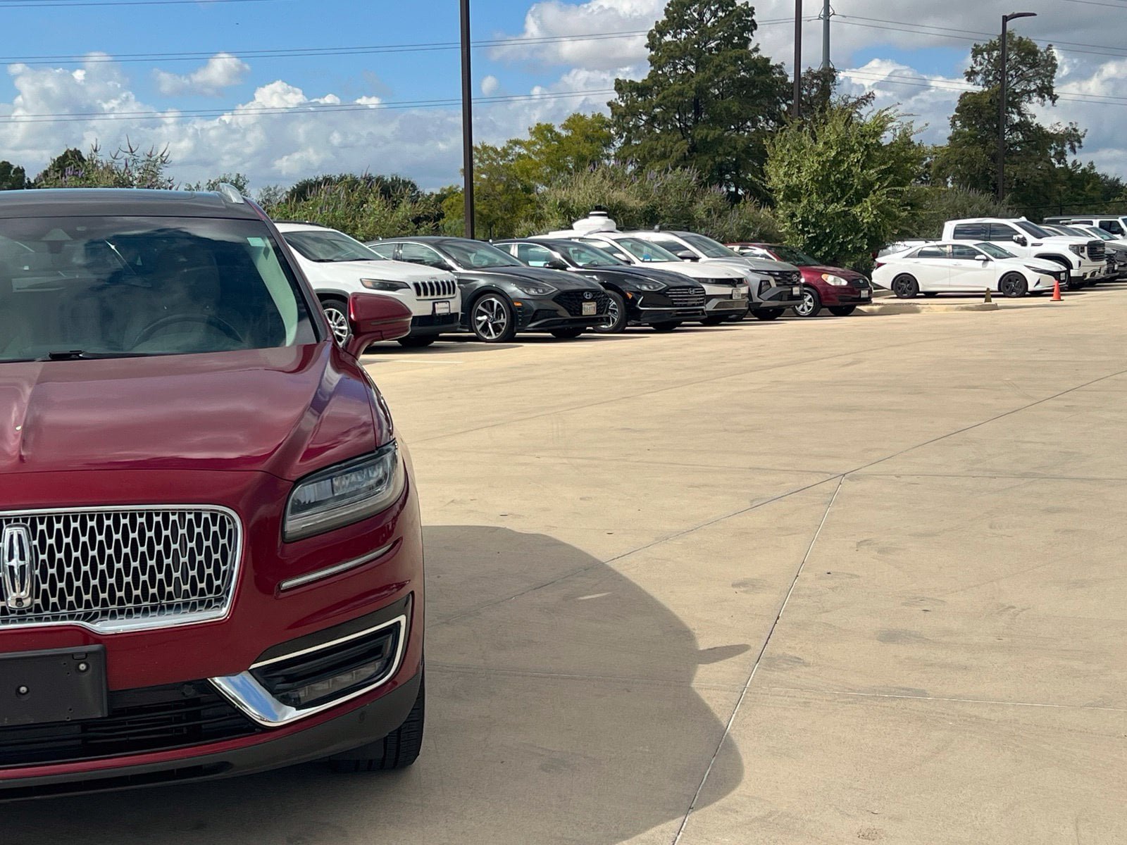 Used 2019 Lincoln Nautilus Reserve FWD image 3