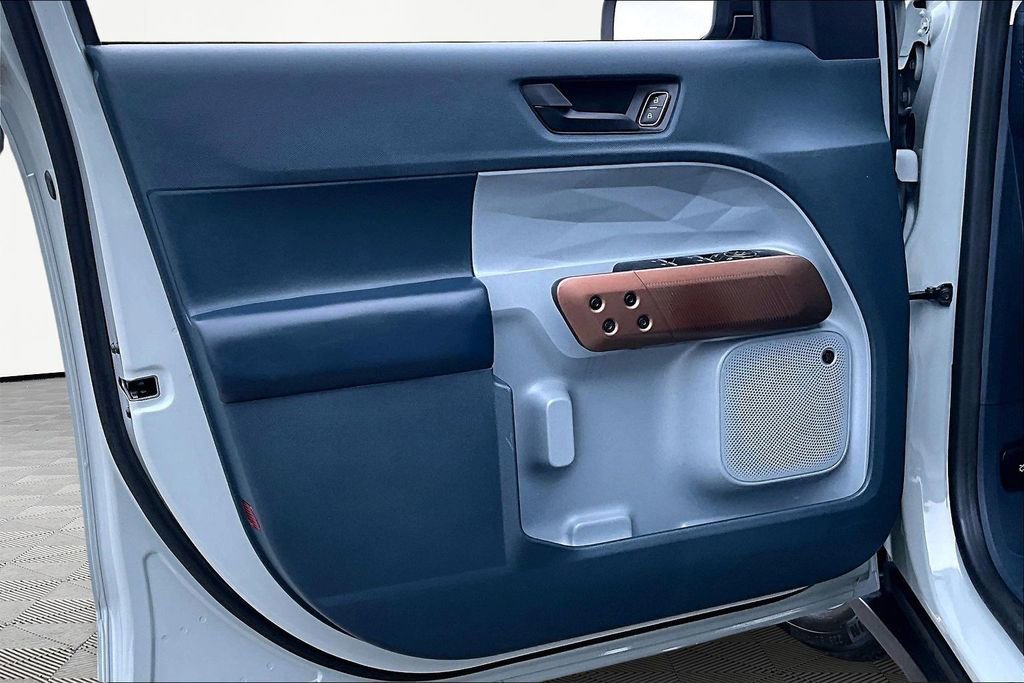 Certified 2023 Ford Maverick Lariat w/ Lariat Luxury Package image 24