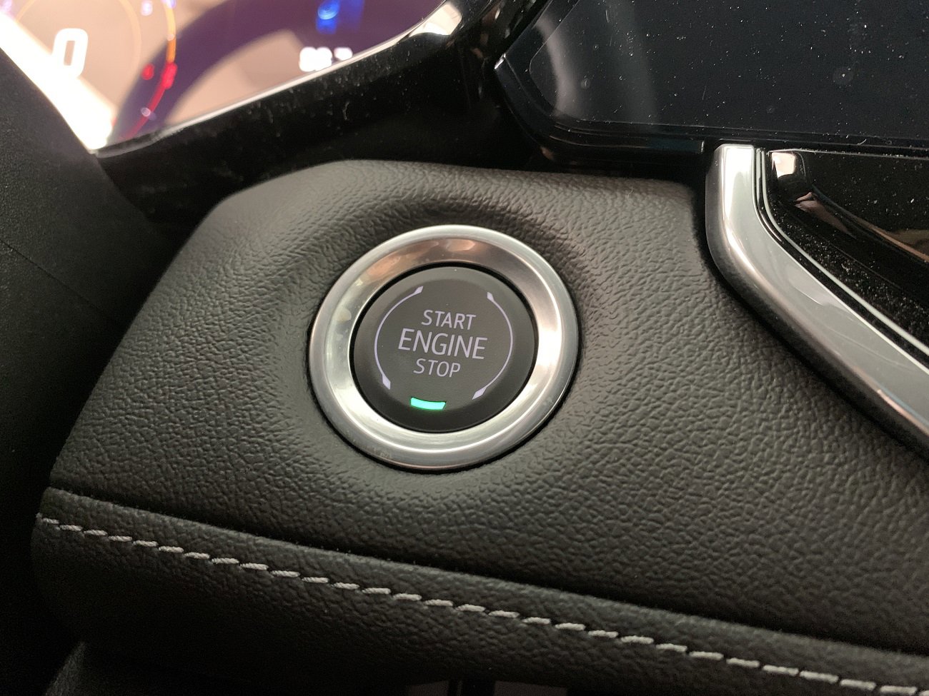 New 2024 Chevrolet Colorado LT w/ LT Convenience Package III image 25