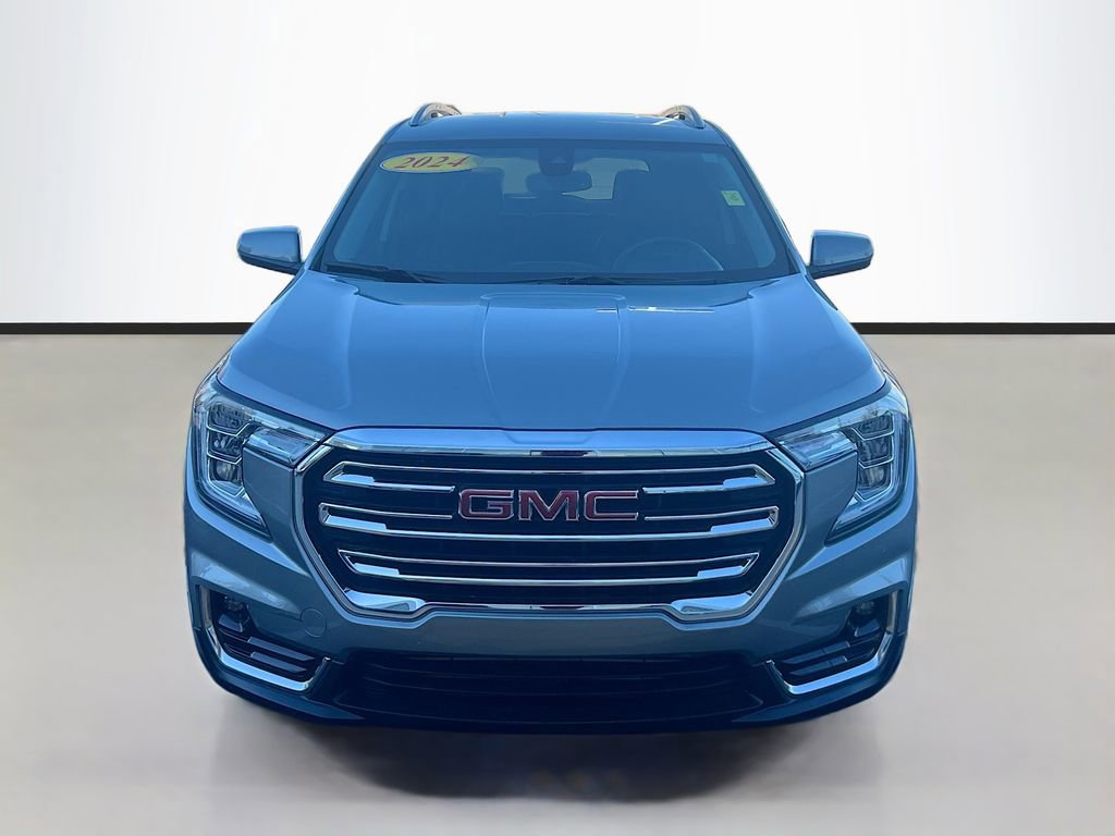 Used 2024 GMC Terrain SLT image 2