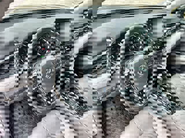 Used 2022 Toyota Camry XLE image 15