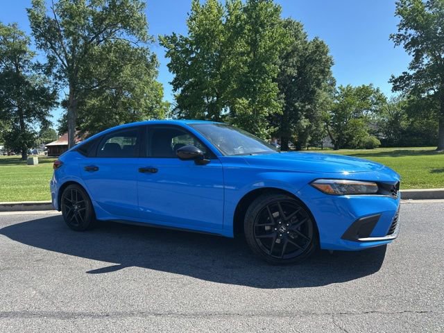Used 2022 Honda Civic Sport image 2