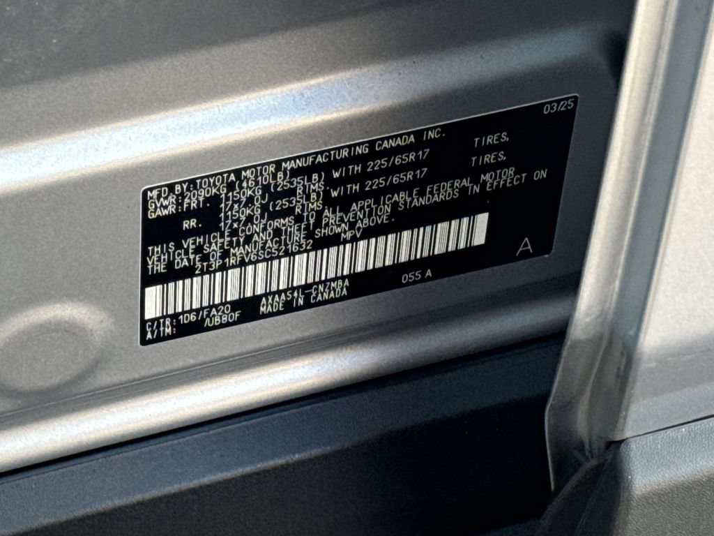 Used 2025 Toyota RAV4 XLE AWD/4WD image 48
