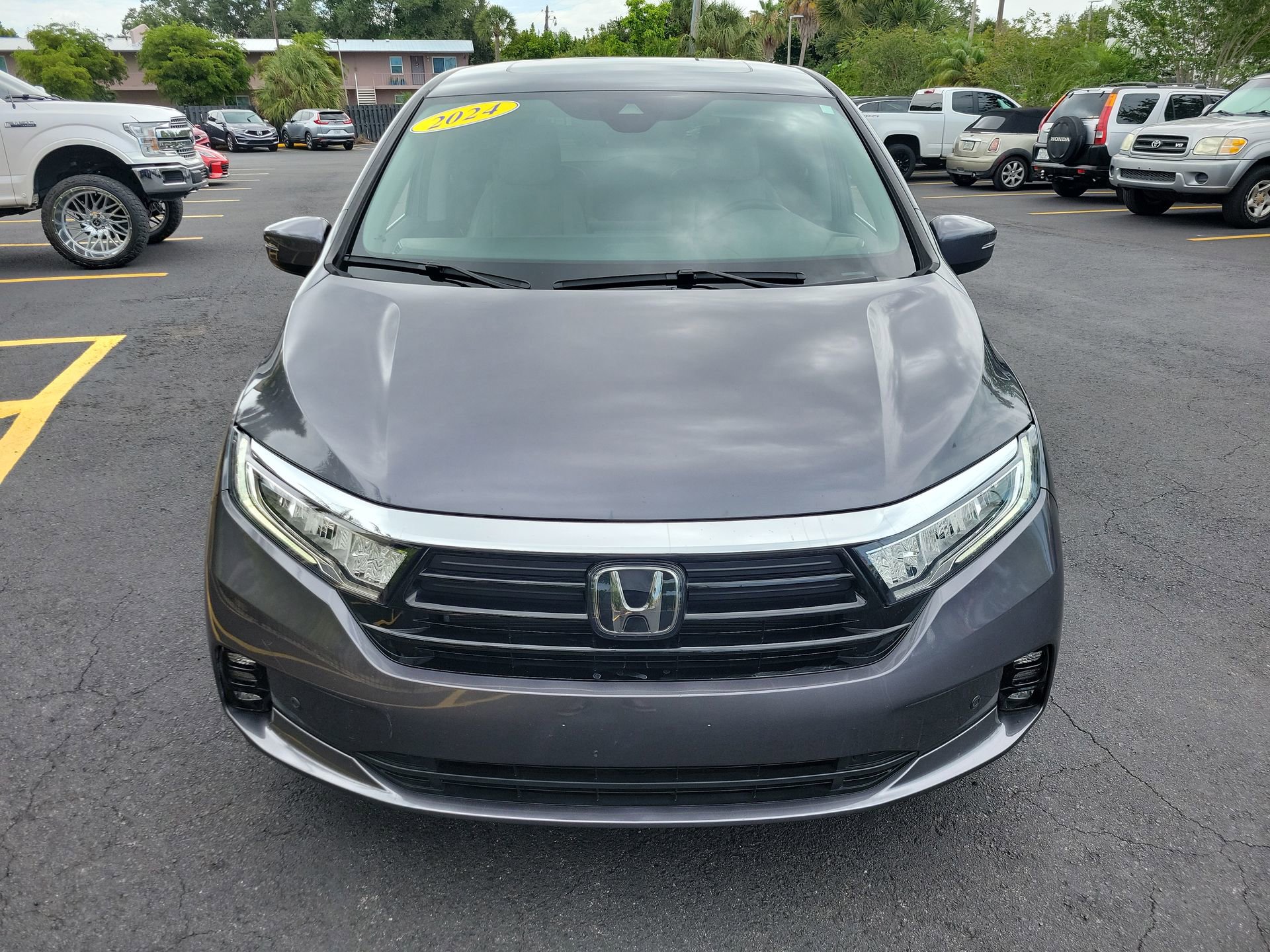 Used 2024 Honda Odyssey Touring image 4