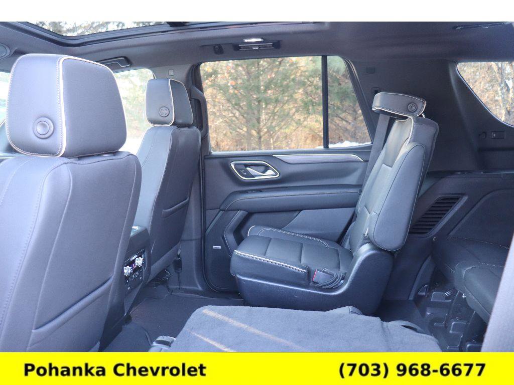 Certified 2023 GMC Yukon SLT w/ SLT Luxury Package image 29