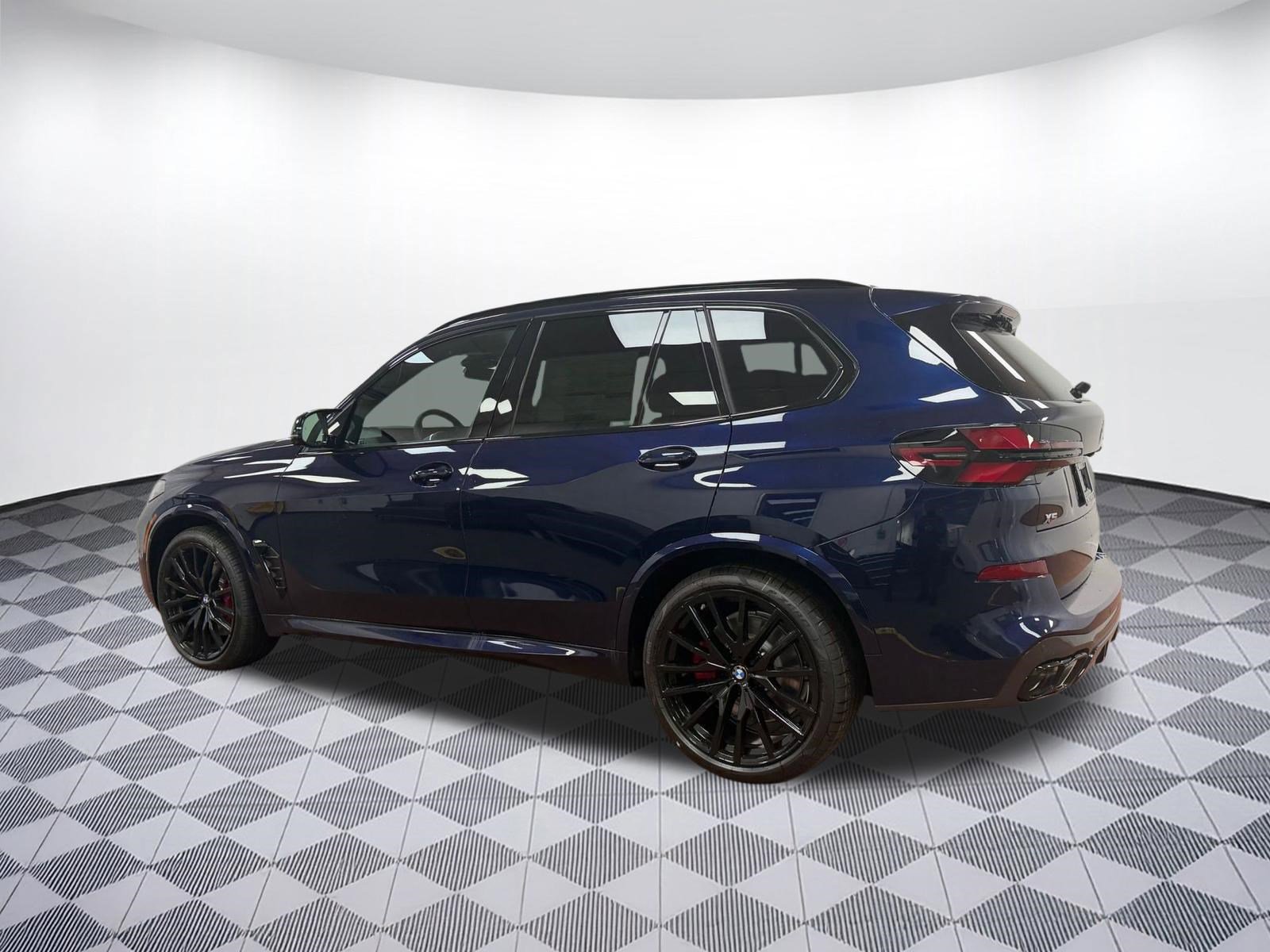New 2026 BMW X5 M60i image 3
