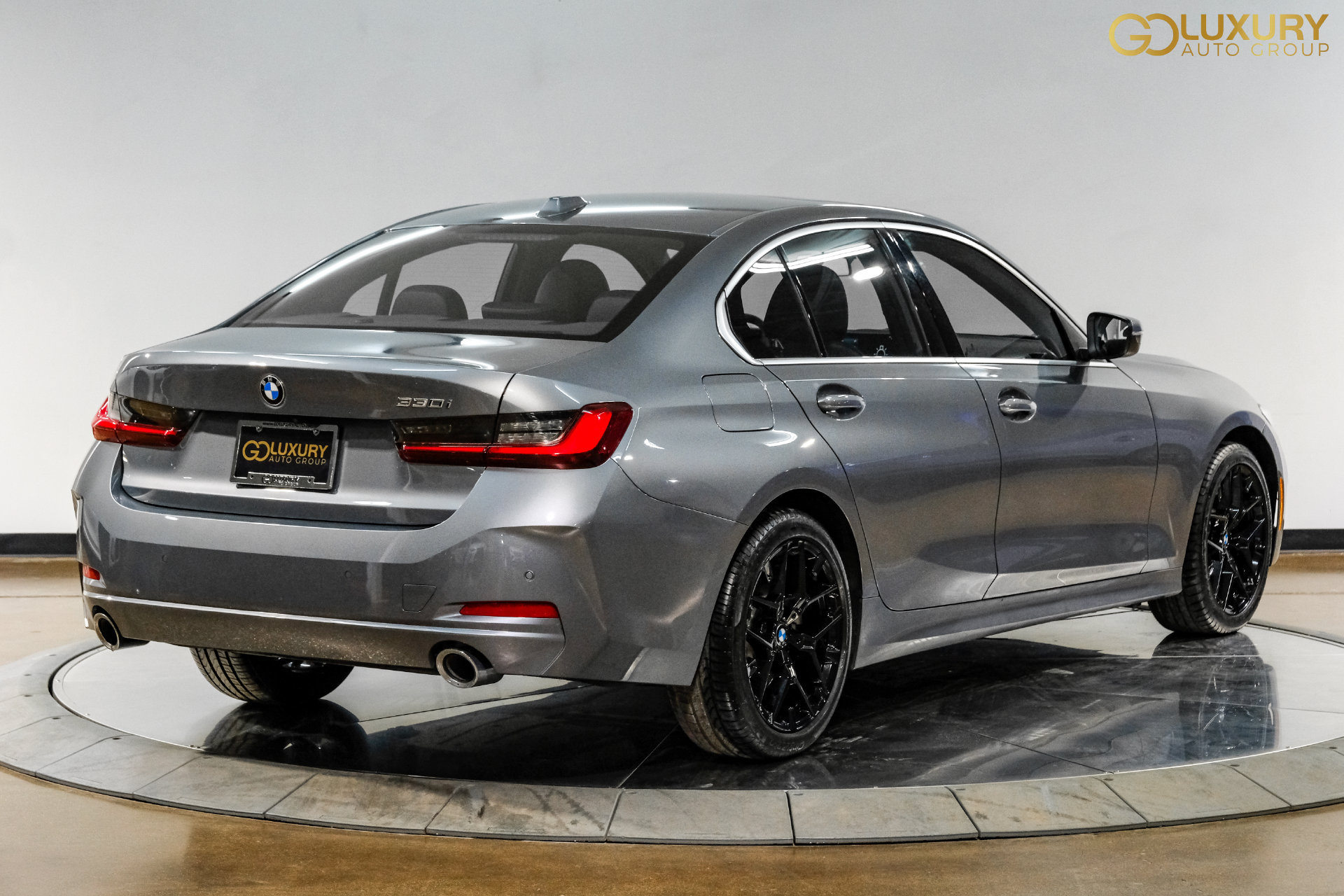 Used 2025 BMW 330i Sedan RWD image 9