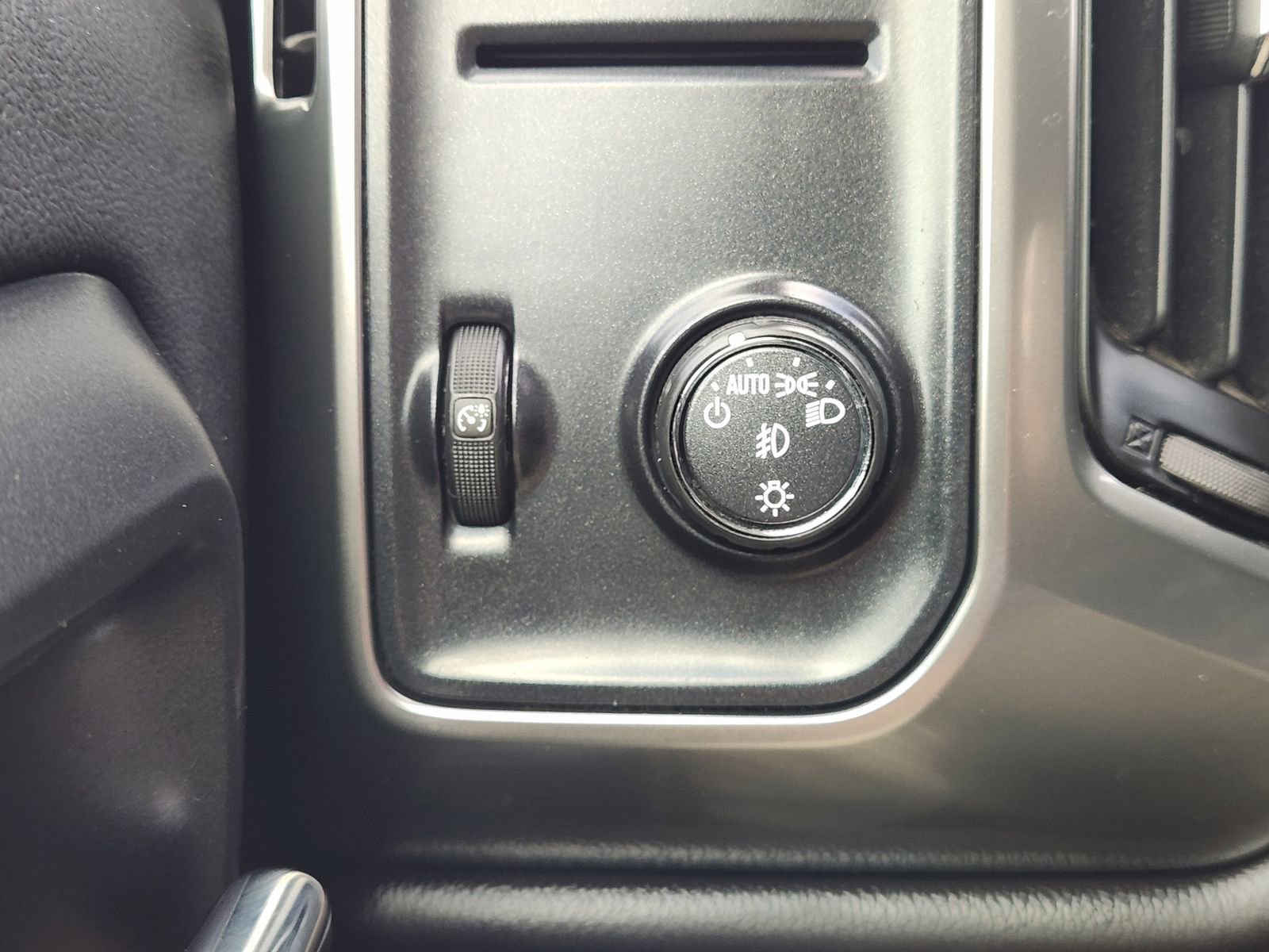 Used 2016 Chevrolet Silverado 1500 LT w/ Texas Edition image 21