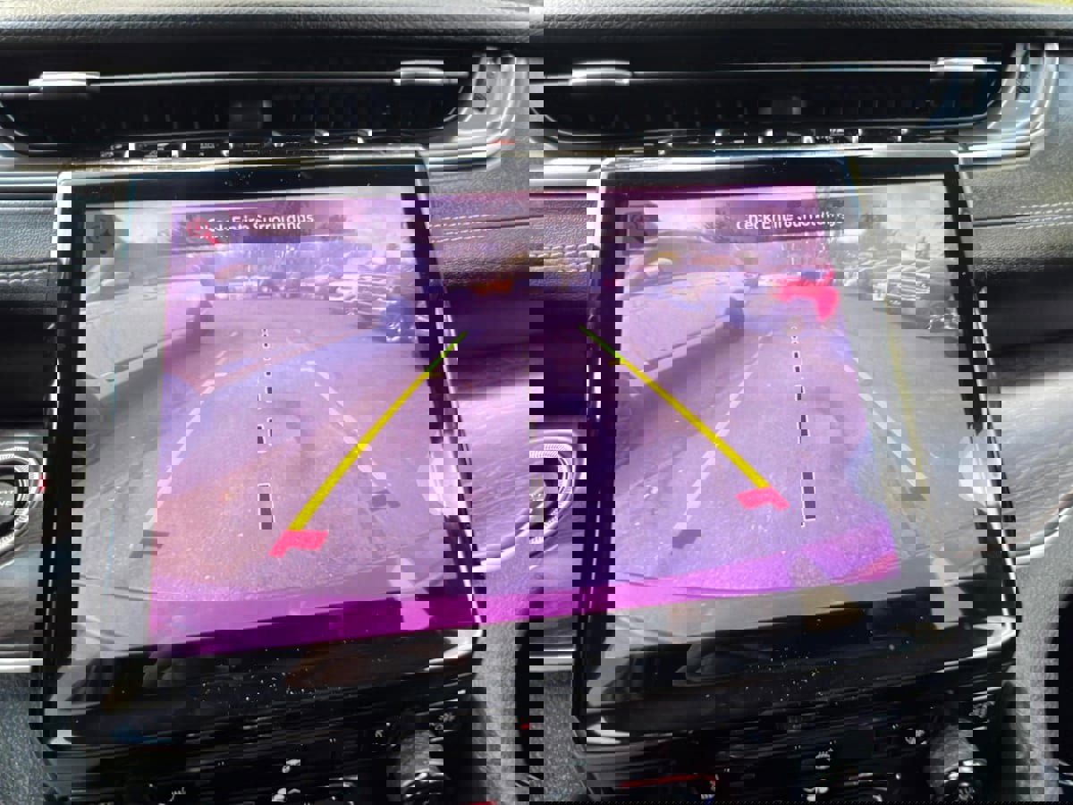 Used 2023 Jeep Grand Cherokee Limited image 18