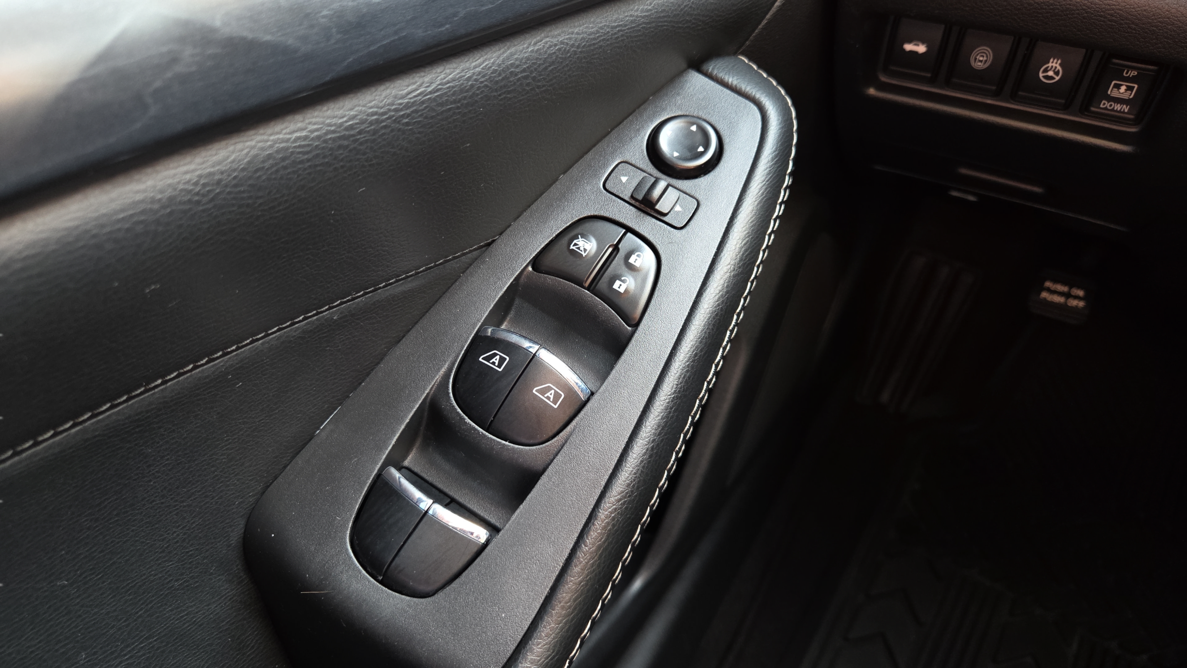 Used 2023 Nissan Maxima Platinum w/ Sport Mat Group FWD image 20