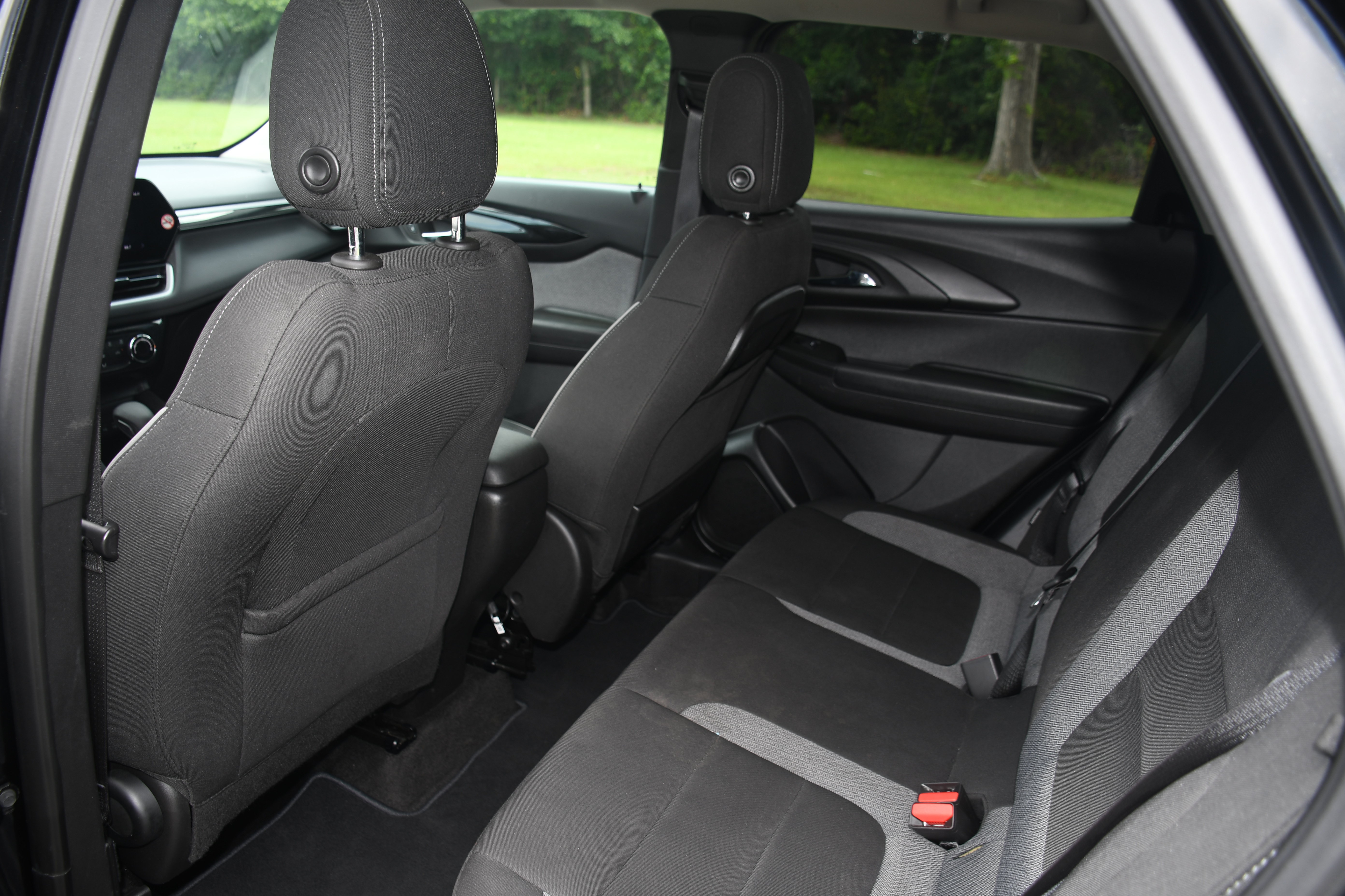 Used 2025 Chevrolet TrailBlazer LT FWD image 14