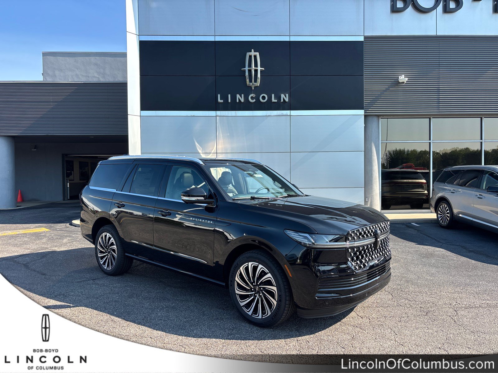 New 2027 Lincoln Navigator Black Label AWD/4WD image 1