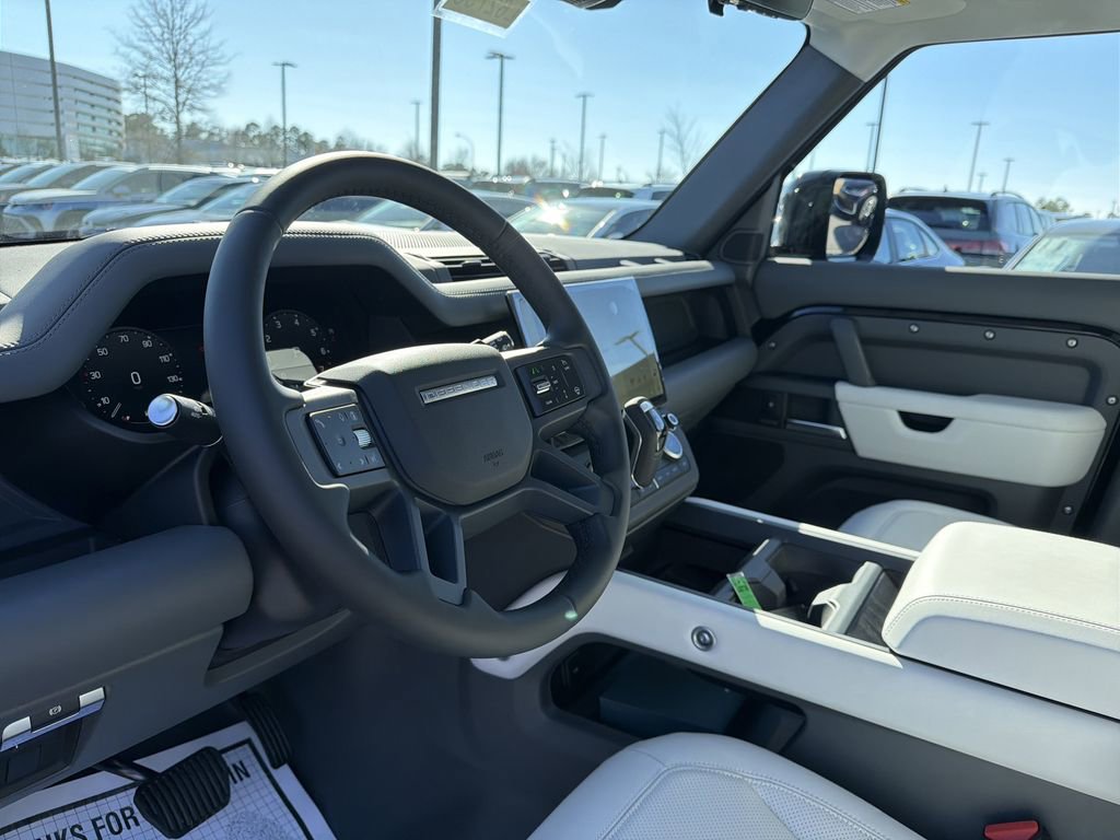 New 2026 Land Rover Defender 110 X-Dynamic SE image 11