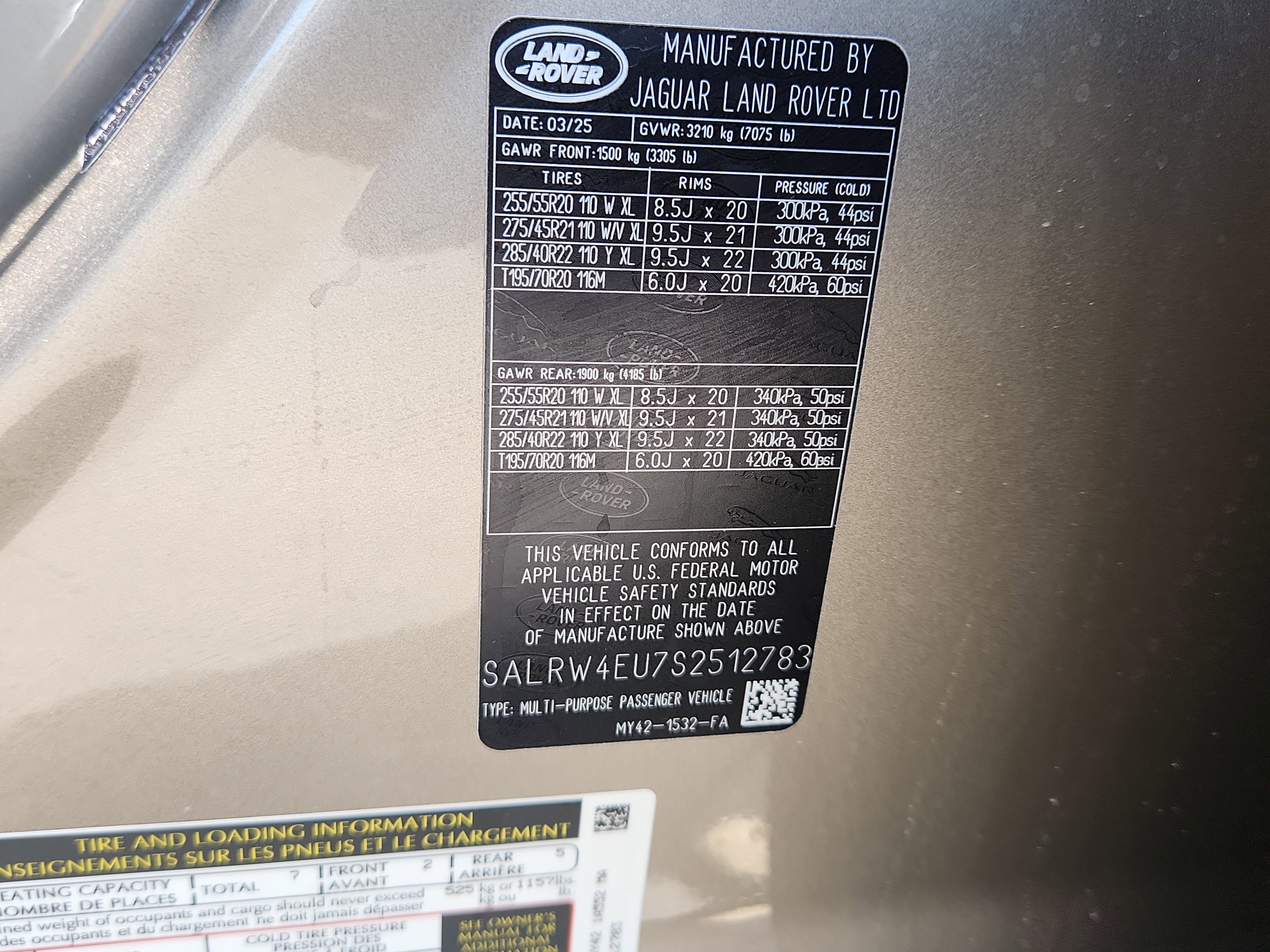 New 2025 Land Rover Discovery Metropolitan Edition image 22
