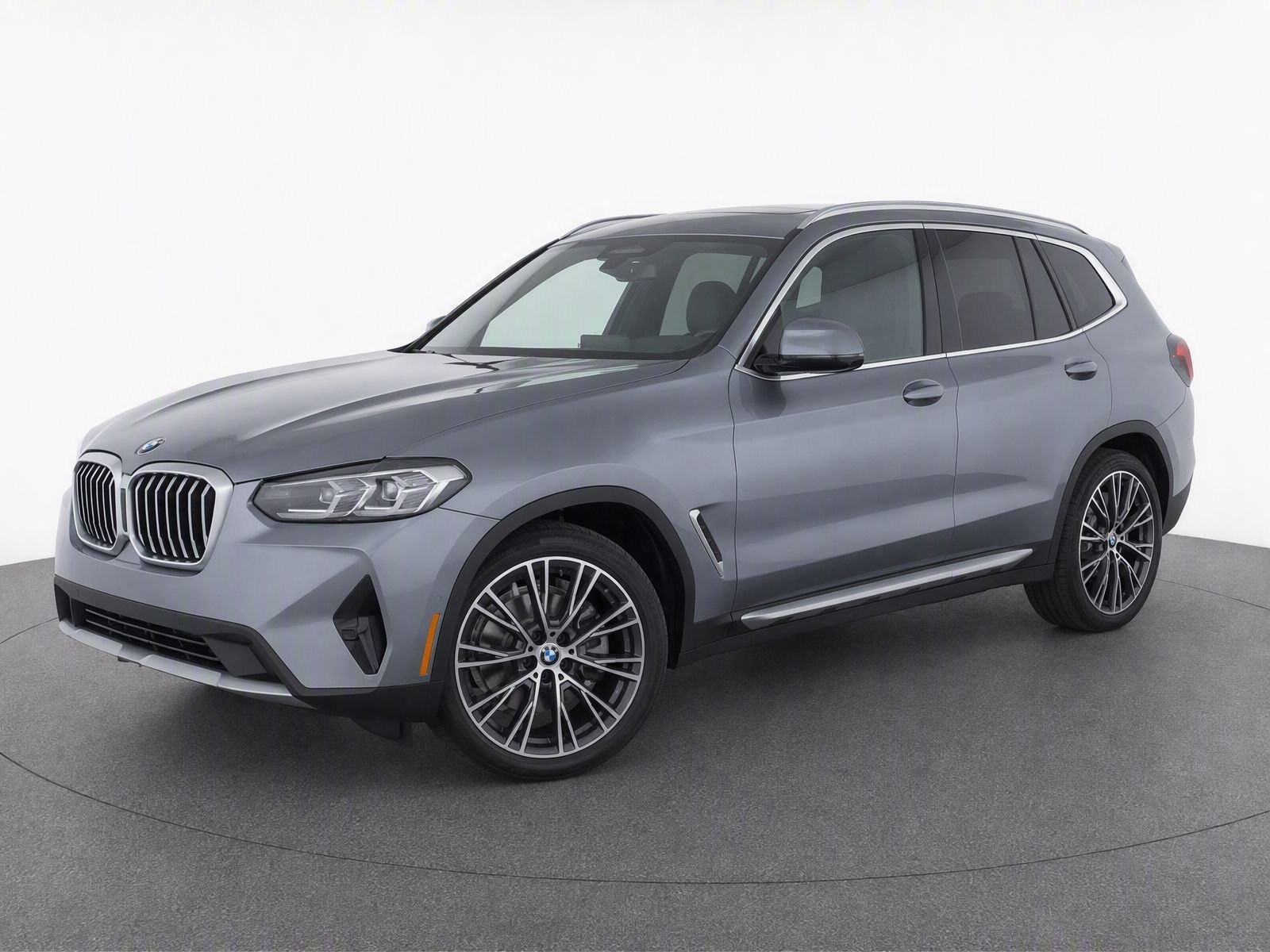 Used 2024 BMW X3 sDrive30i w/ Convenience Package RWD image 2