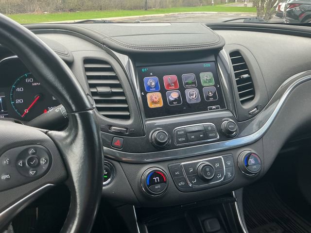 Used 2018 Chevrolet Impala LT FWD image 18