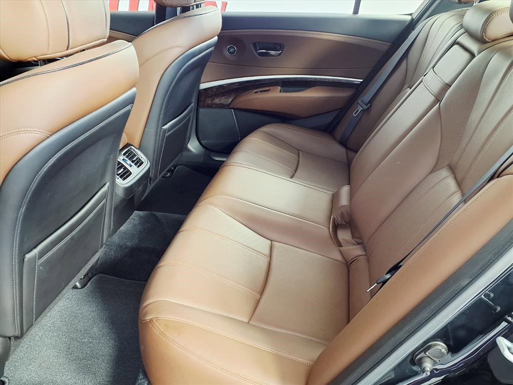 Used 2018 Acura RLX w/ Technology Package image 10