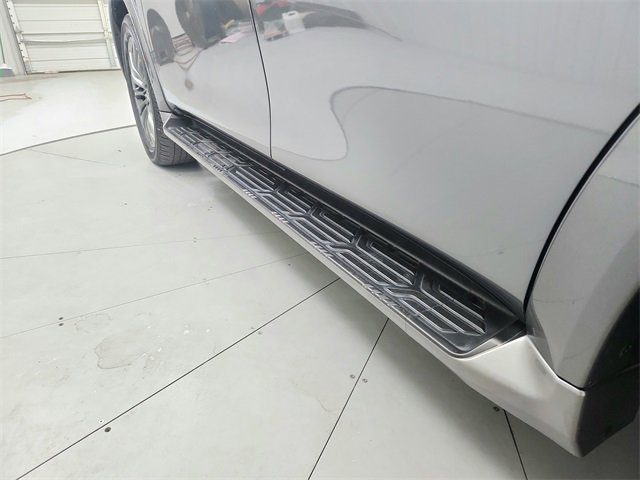 Used 2023 Nissan Armada Platinum w/ Captain's Chairs Package image 45