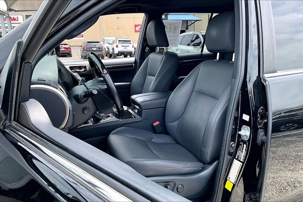 Used 2021 Lexus GX 460 Premium w/ Premium Package AWD/4WD image 36