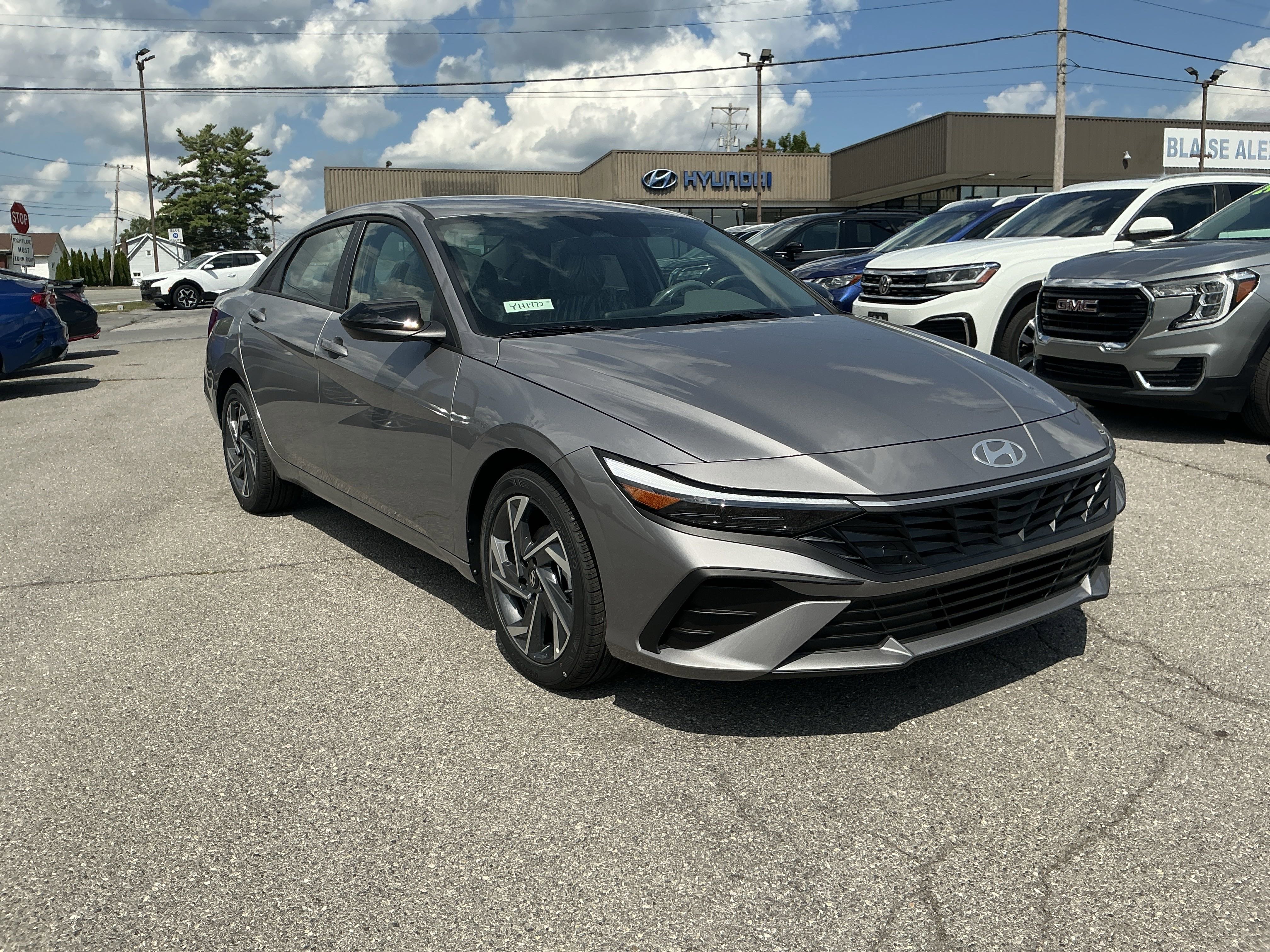 New 2025 Hyundai Elantra Sport